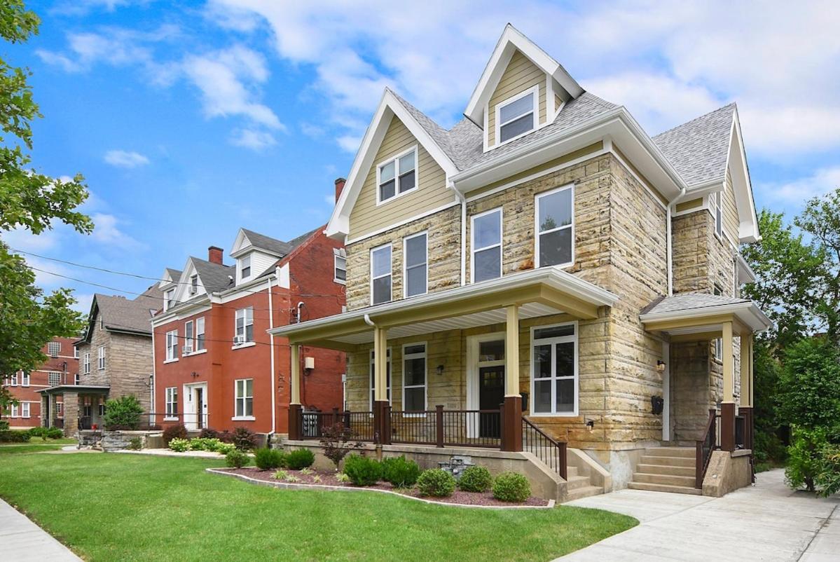 9 Bedroom House With King-sized Bed Near Bakery Square * Pittsburgh